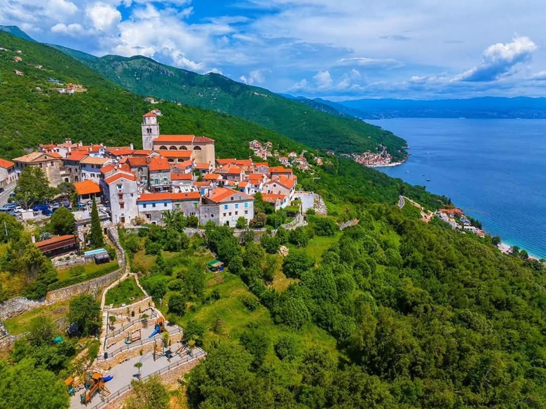 Apartments Blue & Green Mošćenička Draga المظهر الخارجي الصورة